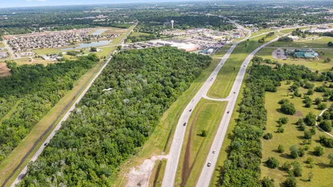 $999,999 | 2 South Johnson Street, Alvin, TX 77511