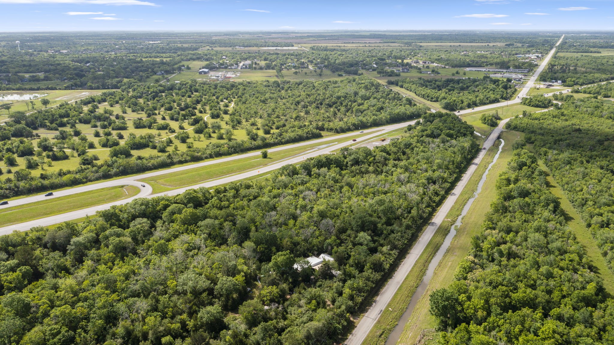 2 South Johnson Street Alvin, TX 77511 - Photo 8 of 13 a view of a city from a balcony