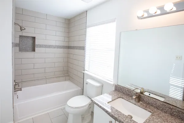 $2,200 | 2627 The Highlands Drive, Sugar Land, TX 77478