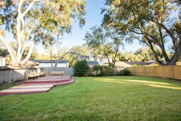 $2,200 | 2627 The Highlands Drive, Sugar Land, TX 77478