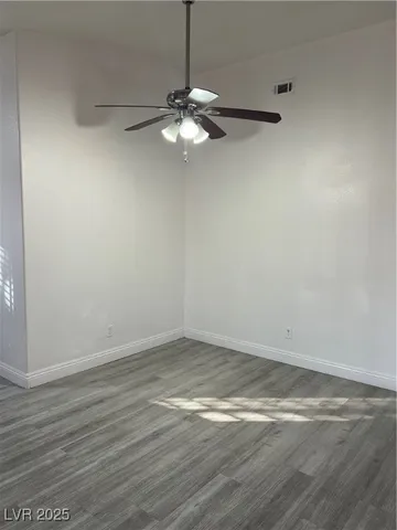 $2,000 | 4231 Riverstone Avenue, Las Vegas, NV 89115