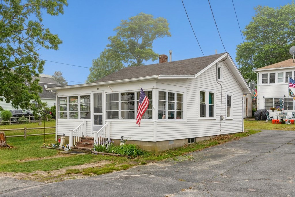 29 Riverside Drive Wareham, MA 02558 - Photo 3 of 35