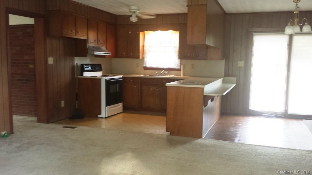 1729 Green Acres Road Lincolnton, NC 28092 - Photo 2 of 23 Gallery Image 2