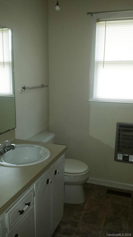1729 Green Acres Road Lincolnton, NC 28092 - Photo 9 of 23 Gallery Image 9