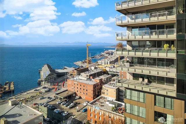 $2,850,000 | 99 Union Street, Unit 1401, Seattle, WA 98101