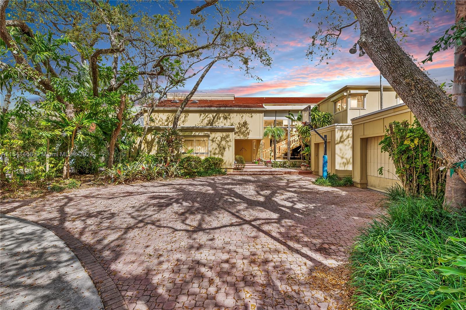 3071 North 35th Street Hollywood, FL 33021 - Photo 1 of 45