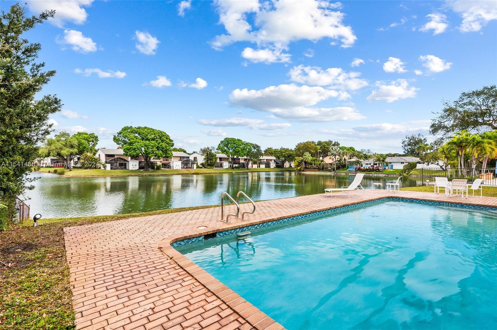 3071 North 35th Street Hollywood, FL 33021 - Photo 4 of 45