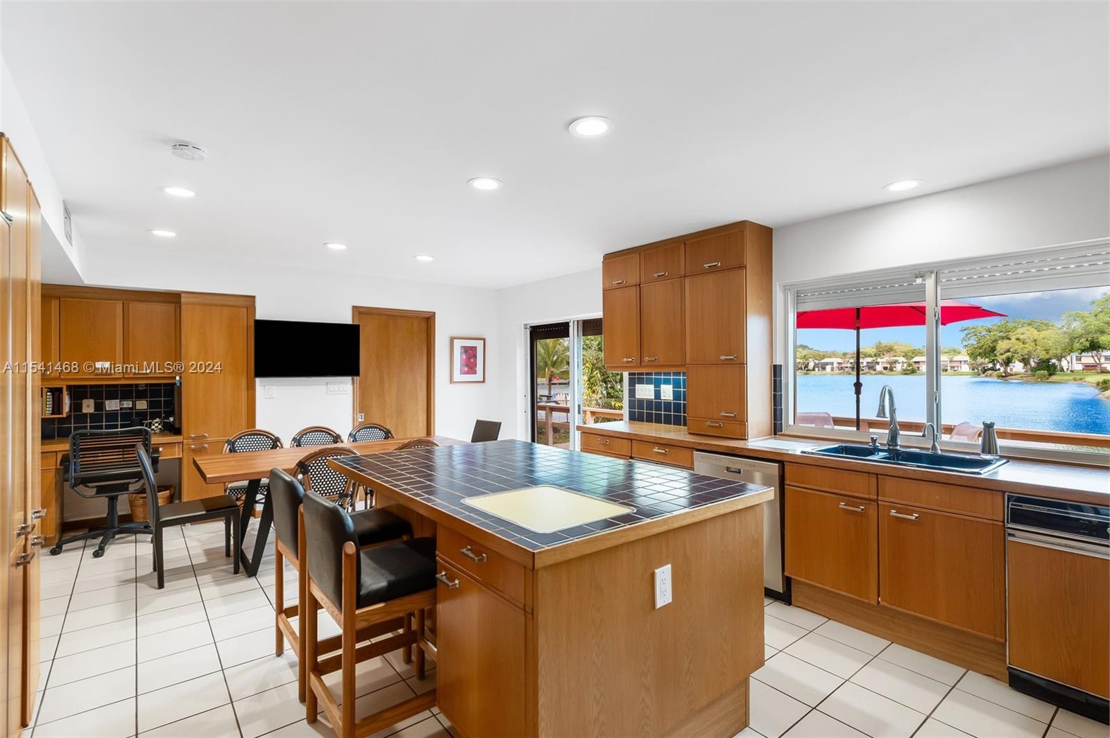 3071 North 35th Street Hollywood, FL 33021 - Photo 8 of 45