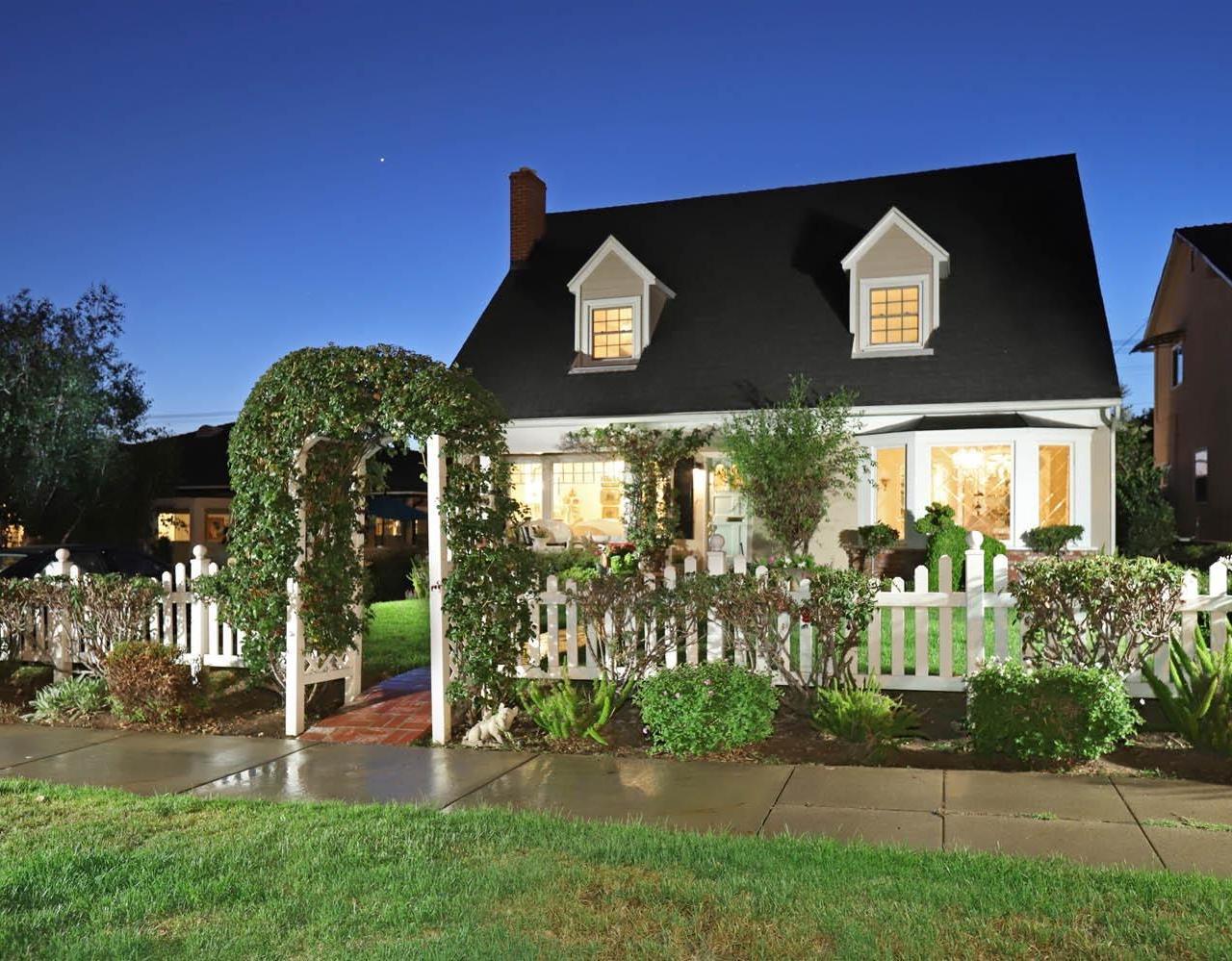 521 Birmingham Road Burbank, CA 91504 - Photo 1 of 41 Gallery Image 1