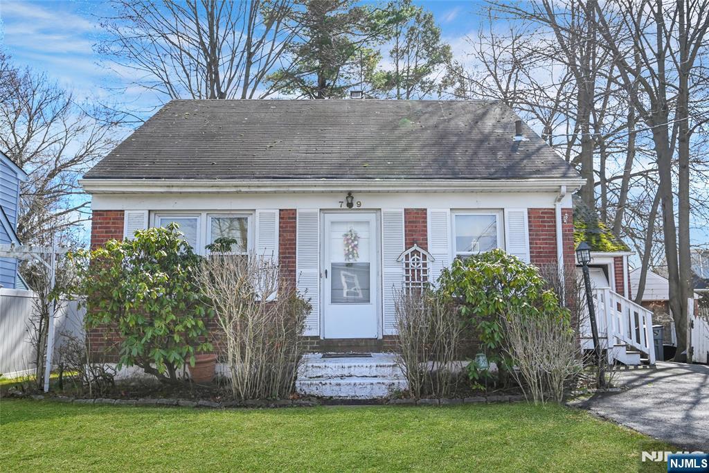 79 Forest Road Dumont, NJ 07628 - Photo 2 of 18