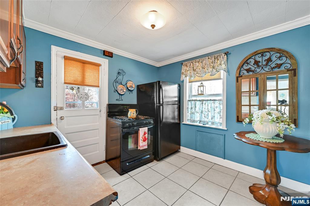 79 Forest Road Dumont, NJ 07628 - Photo 3 of 18