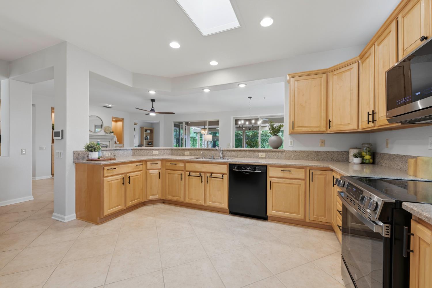 290 Lariat Loop Lincoln, CA 95648 - Photo 19 of 55