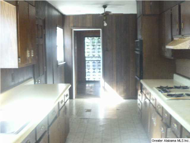824 Mccary Street Birmingham, AL 35211 - Photo 5 of 12