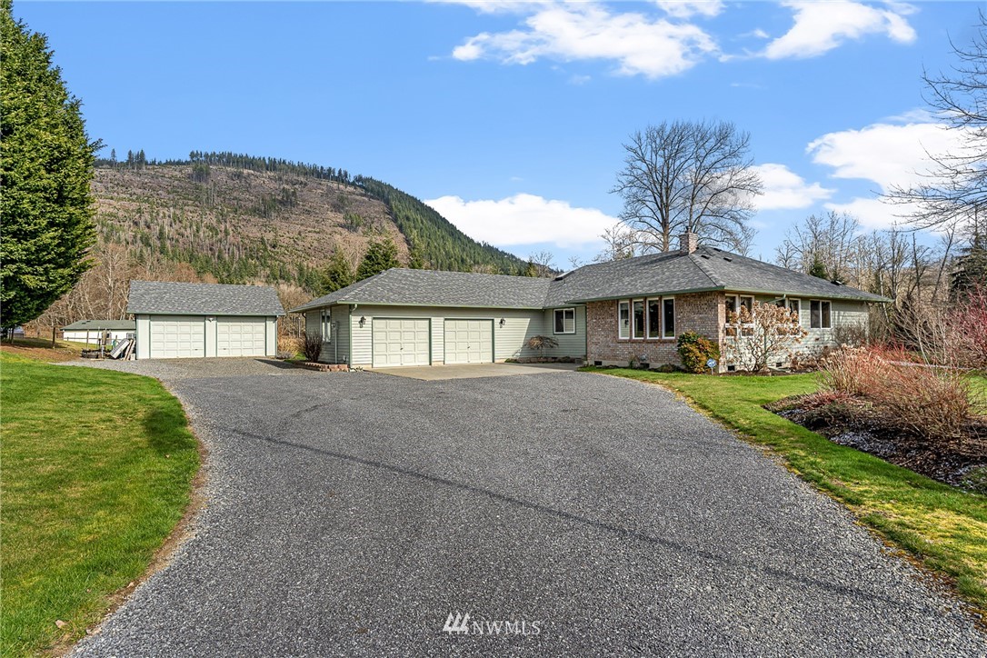 23729 Wallitner Road Arlington, WA 98223 - Photo 1 of 40 Gallery Image 1