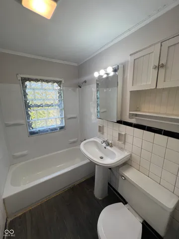 $1,195 | 6967 North College Avenue, Indianapolis, IN 46220