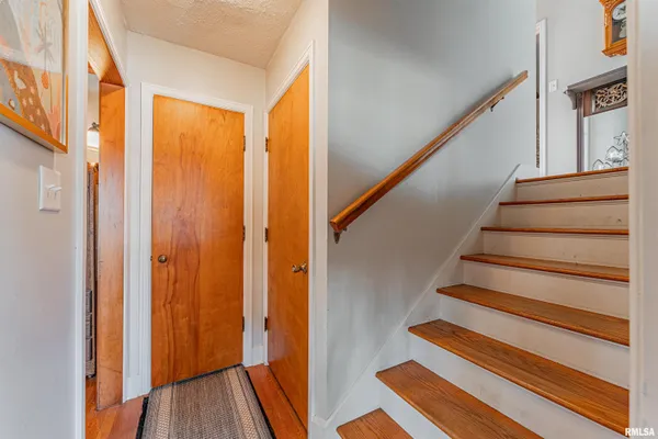 $140,000 | 209 West Cooke Street, Mount Pulaski, IL 62548