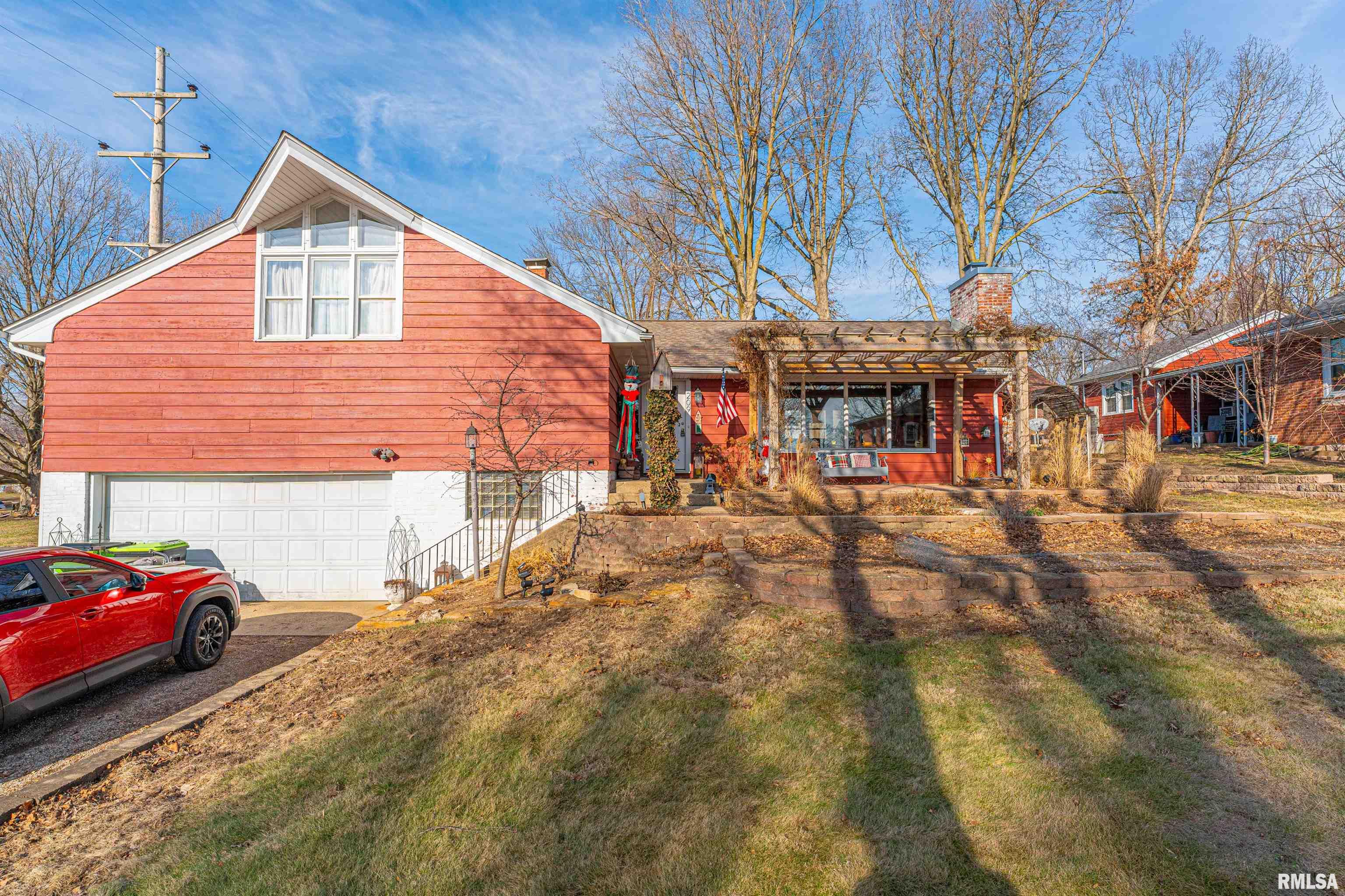 209 West Cooke Street Mount Pulaski, IL 62548 - Photo 2 of 39