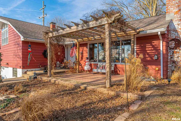 $140,000 | 209 West Cooke Street, Mount Pulaski, IL 62548