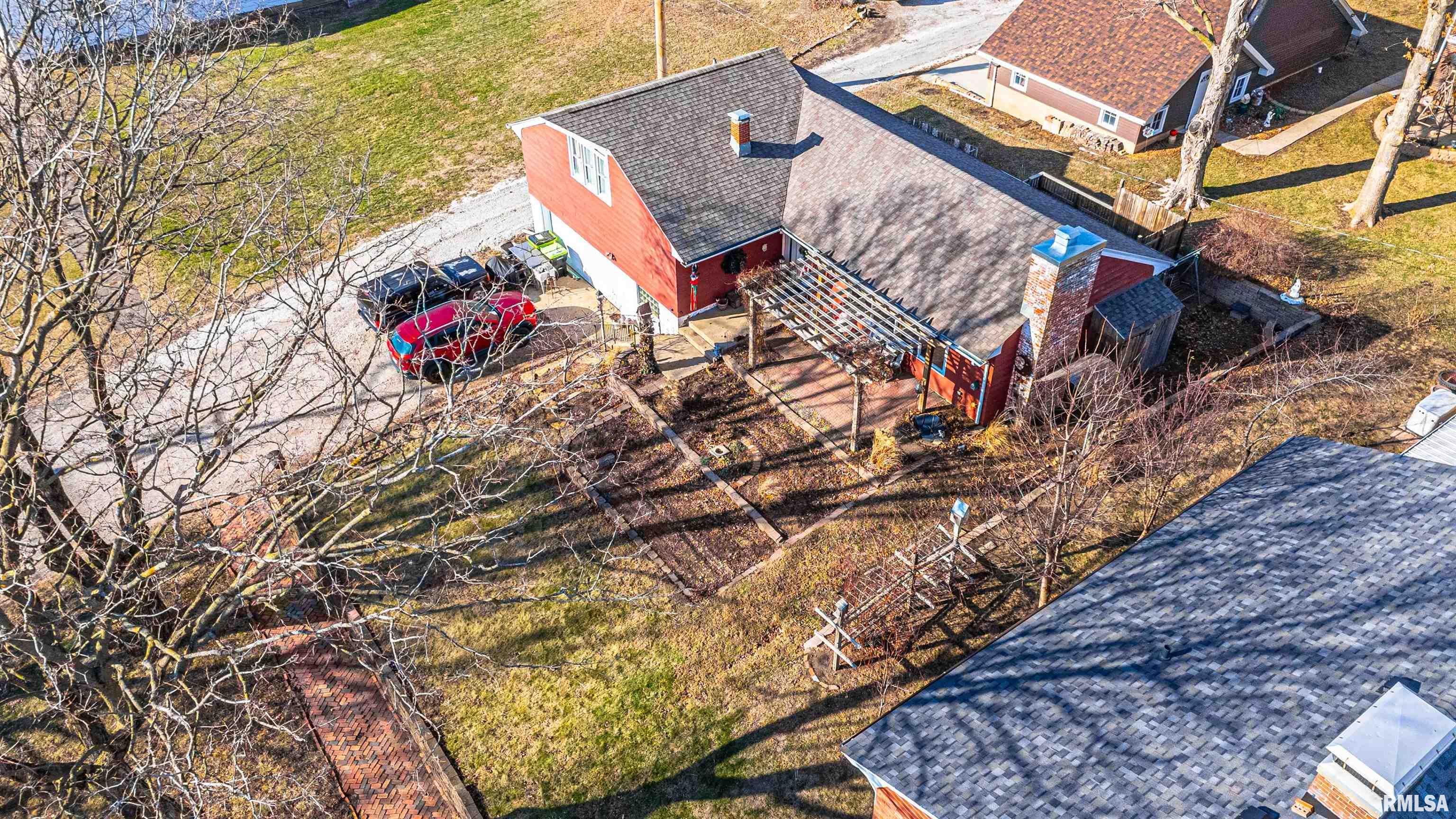 209 West Cooke Street Mount Pulaski, IL 62548 - Photo 4 of 39
