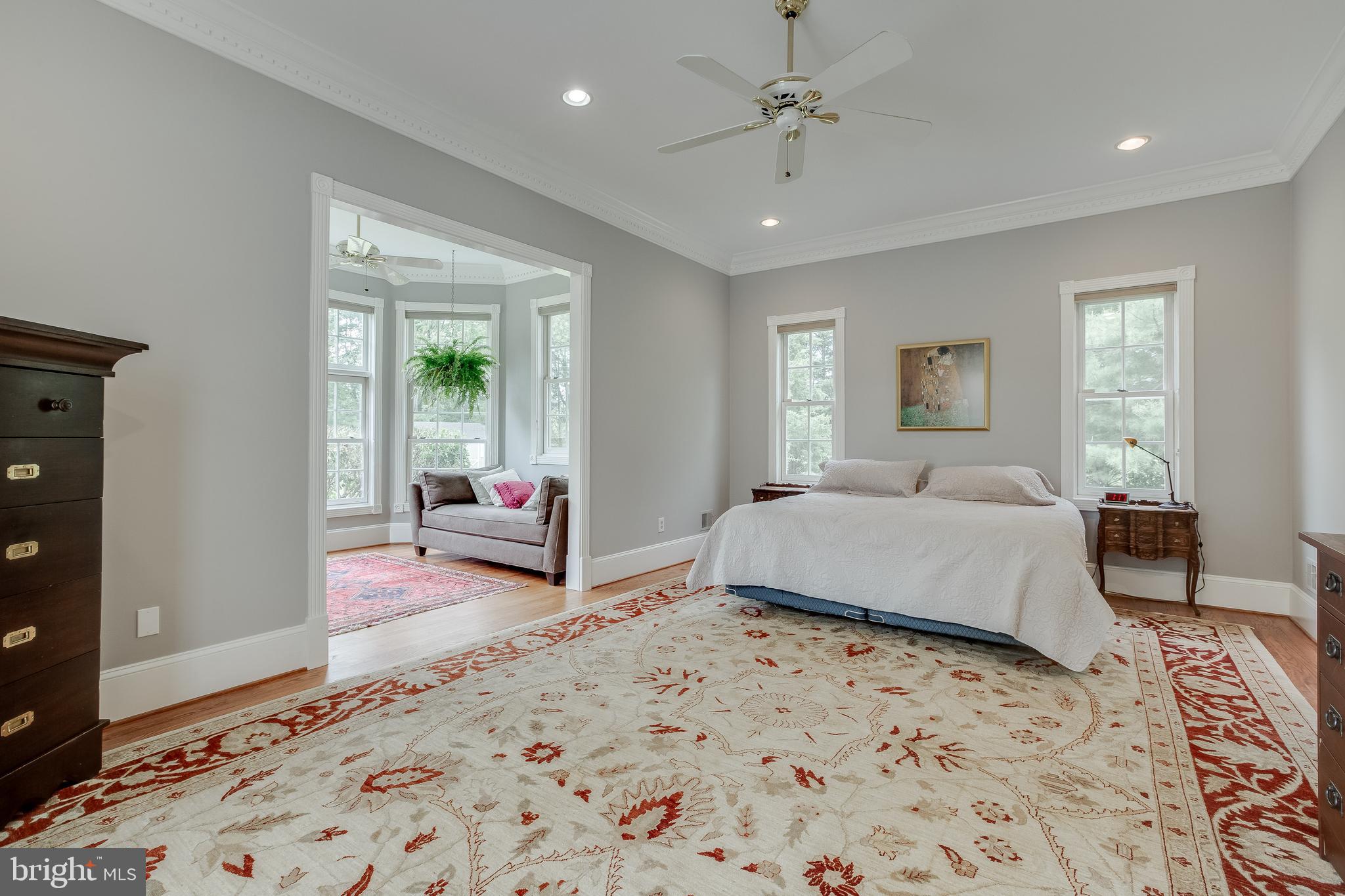 6504 Griffith Road Gaithersburg, MD 20882 - Photo 22 of 73 Main level Master Bedroom