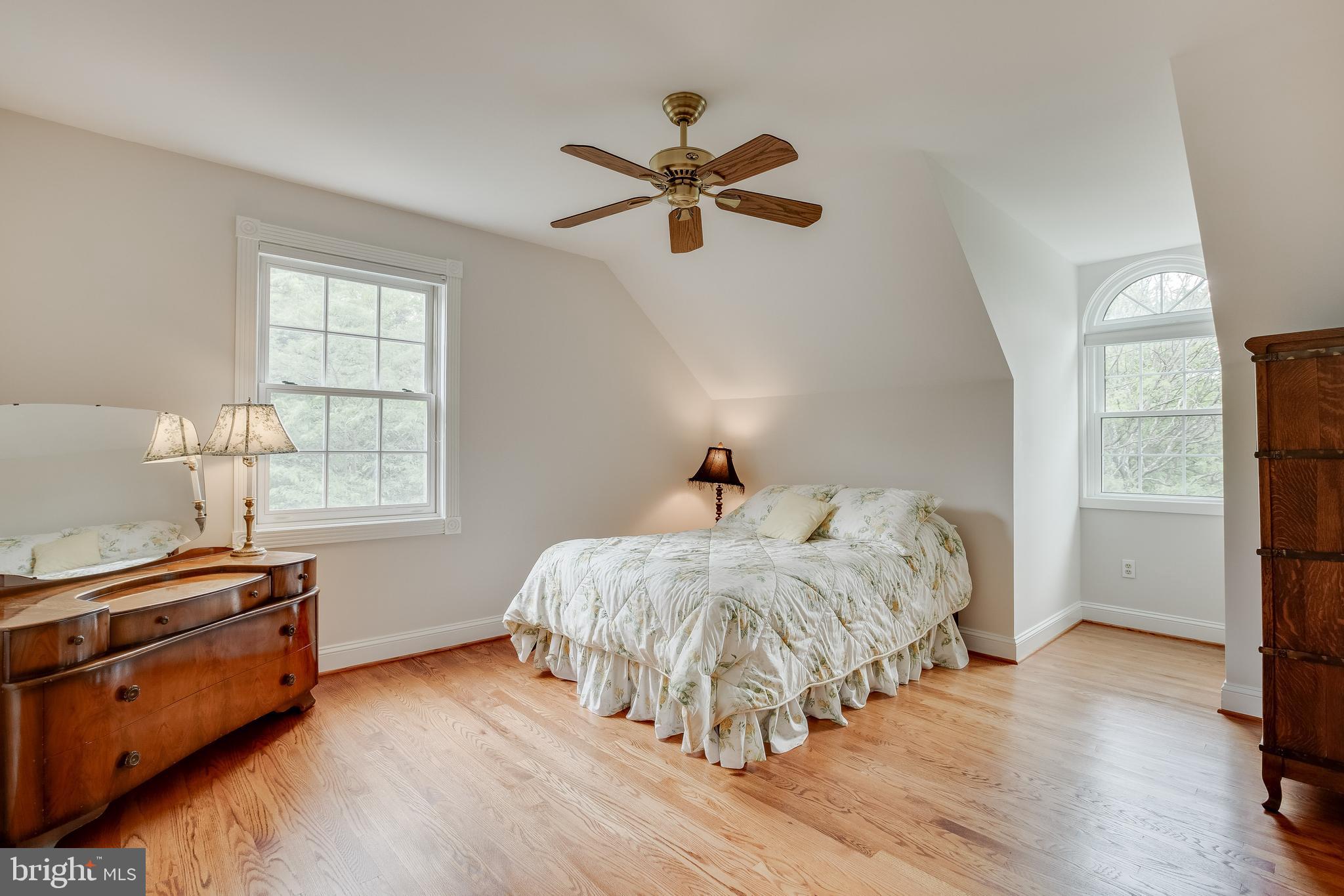 6504 Griffith Road Gaithersburg, MD 20882 - Photo 39 of 73 Upper Bedroom 2