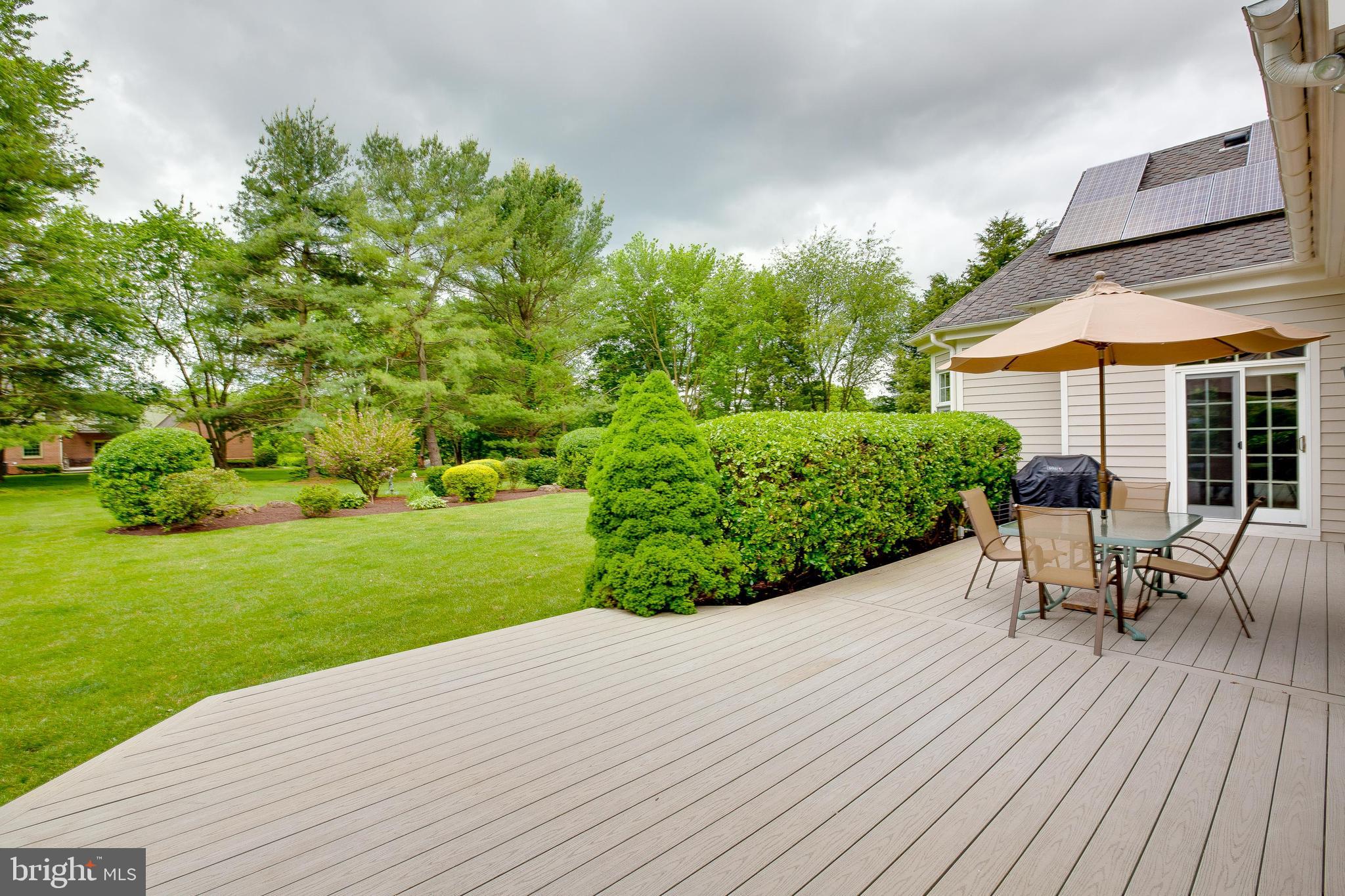 6504 Griffith Road Gaithersburg, MD 20882 - Photo 52 of 73 Fantastic AZEK Deck!