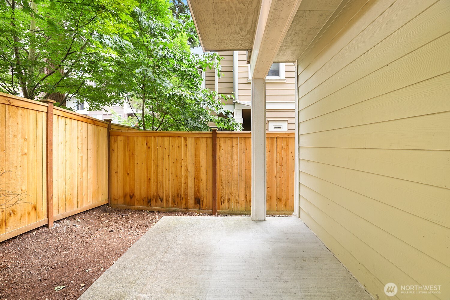 17520 12th Avenue Northeast, Unit B Shoreline, WA 98155 - Photo 25 of 29
