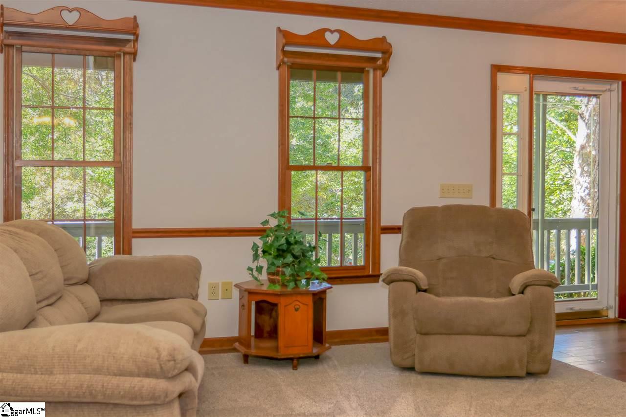 431 Windmont Road Pickens, SC 29671 - Photo 6 of 34