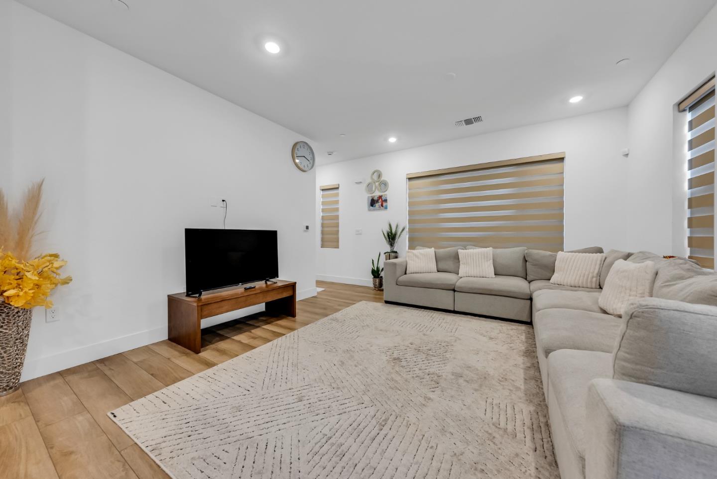 122 West Riverside Place Tracy, CA 95391 - Photo 9 of 41