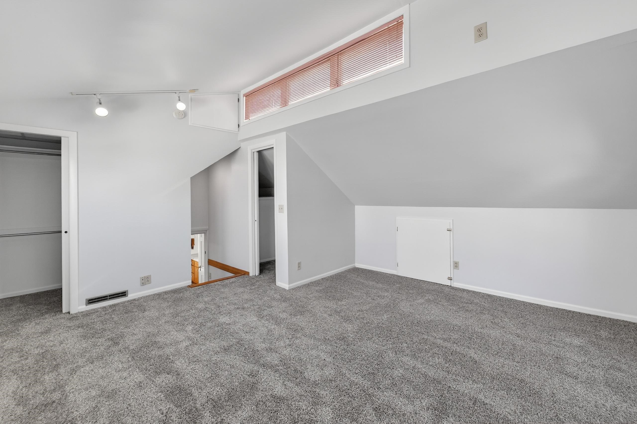 1402 Farragut Street Madison, WI 53704 - Photo 24 of 47