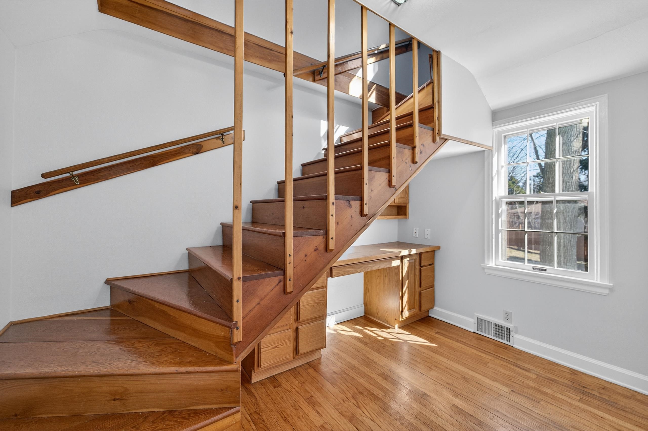 1402 Farragut Street Madison, WI 53704 - Photo 25 of 47