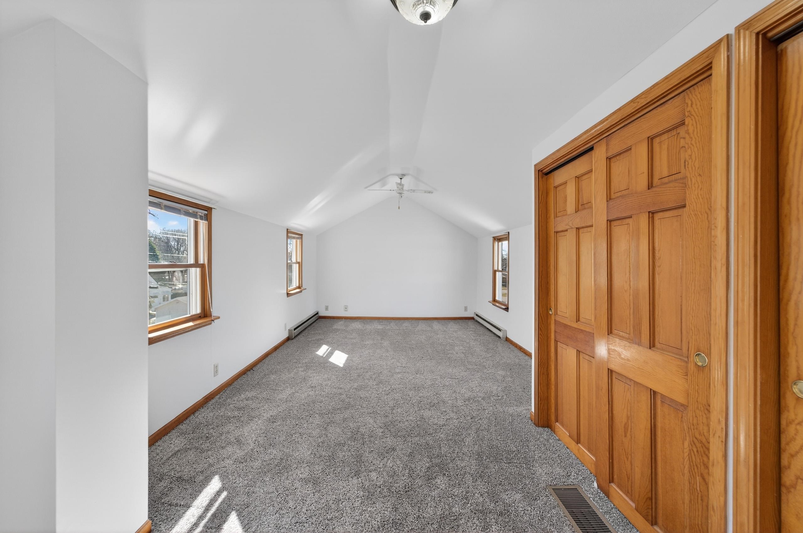 1402 Farragut Street Madison, WI 53704 - Photo 26 of 47