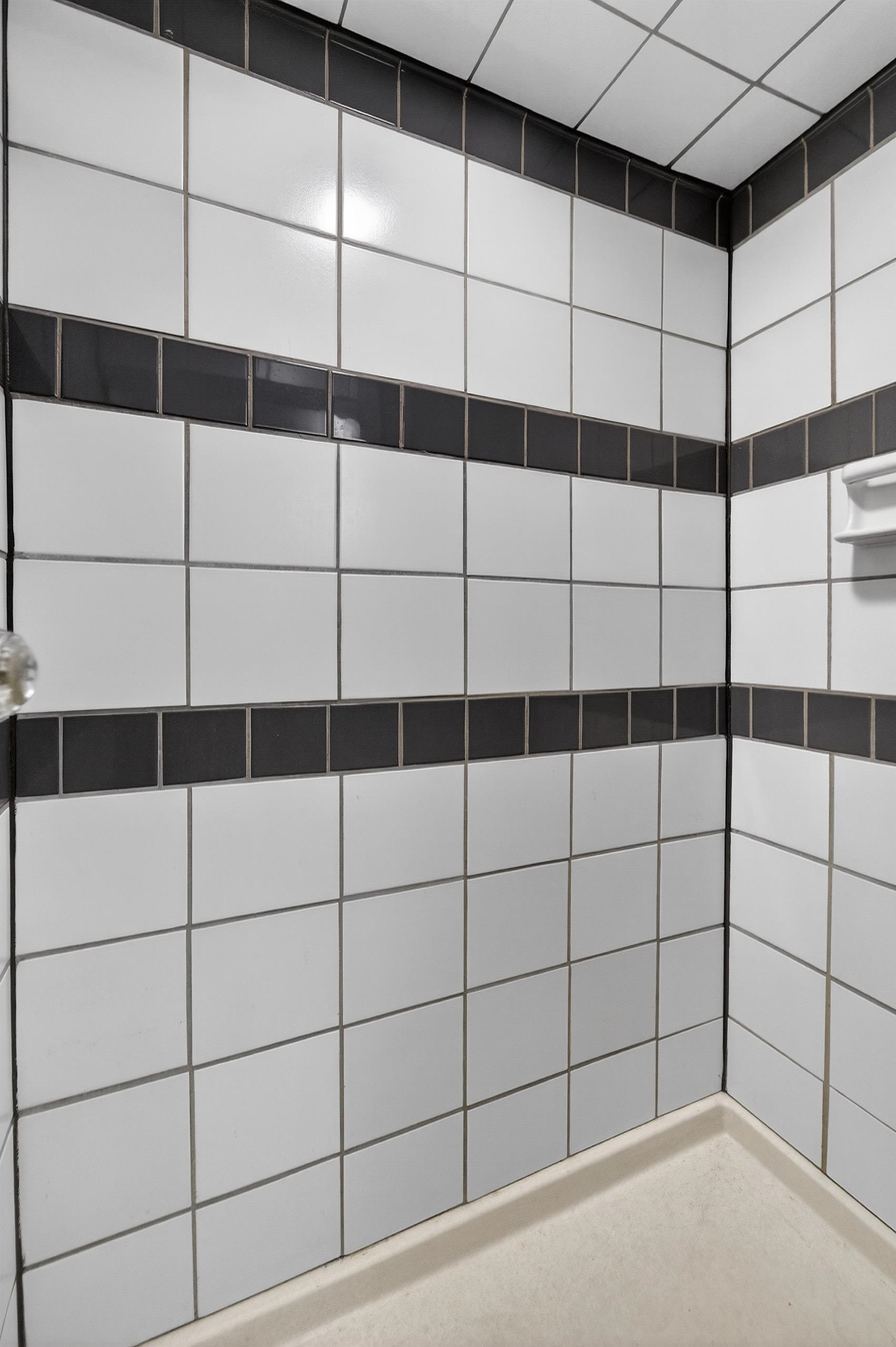 1402 Farragut Street Madison, WI 53704 - Photo 32 of 47