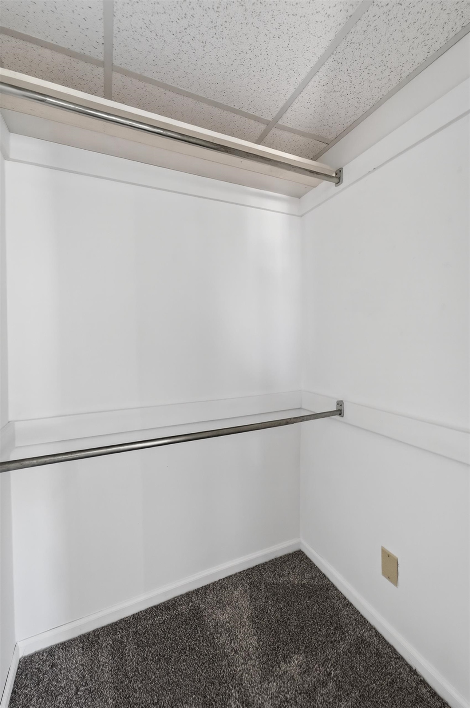 1402 Farragut Street Madison, WI 53704 - Photo 34 of 47