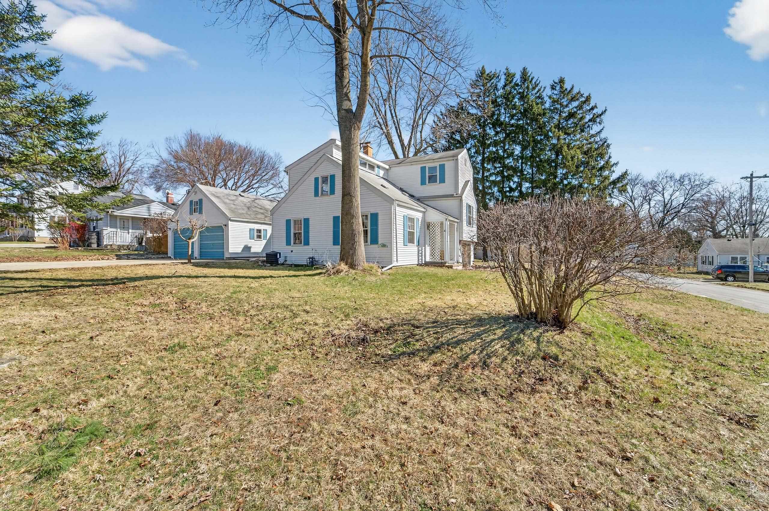 1402 Farragut Street Madison, WI 53704 - Photo 39 of 47