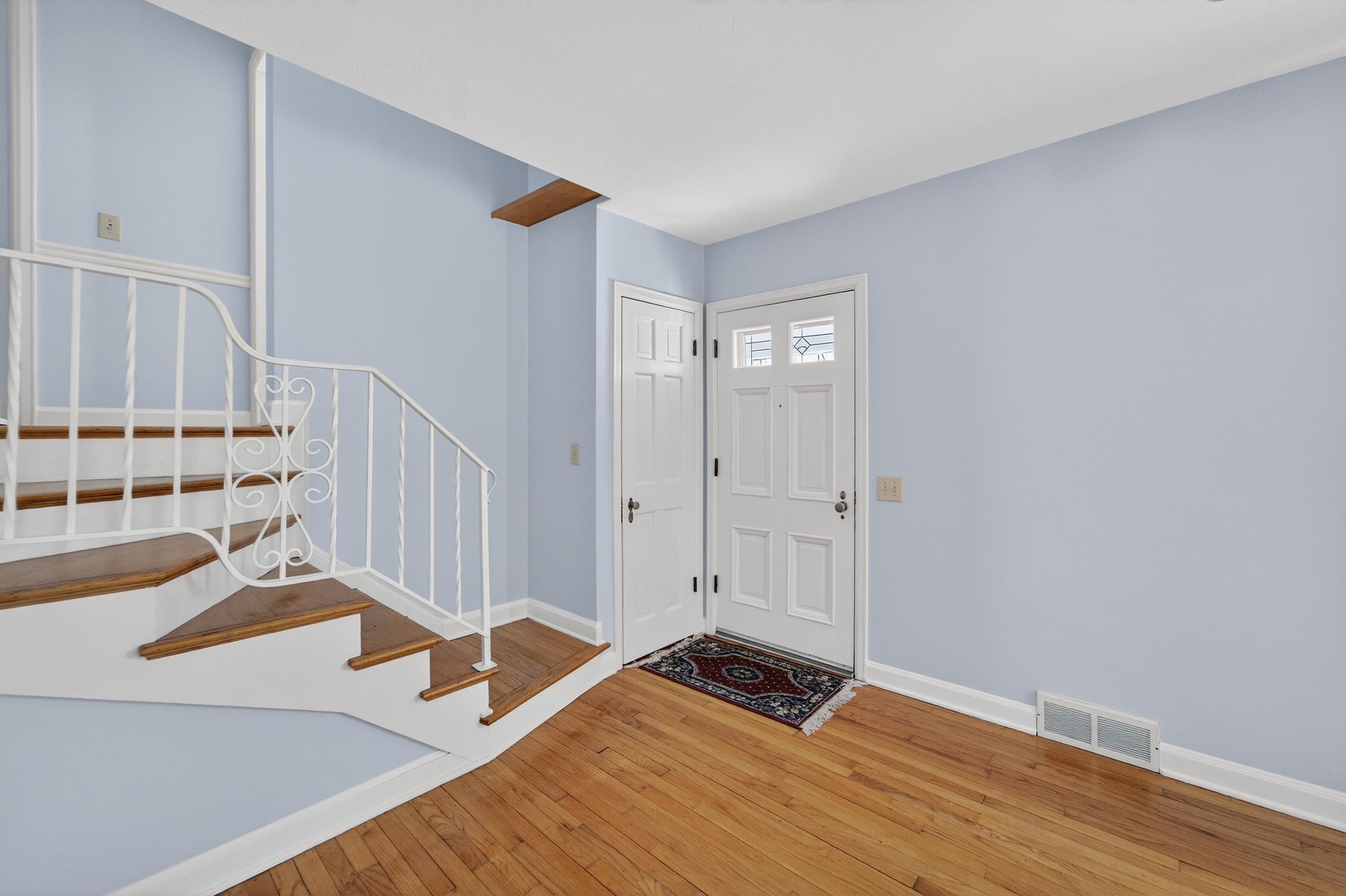 1402 Farragut Street Madison, WI 53704 - Photo 6 of 47