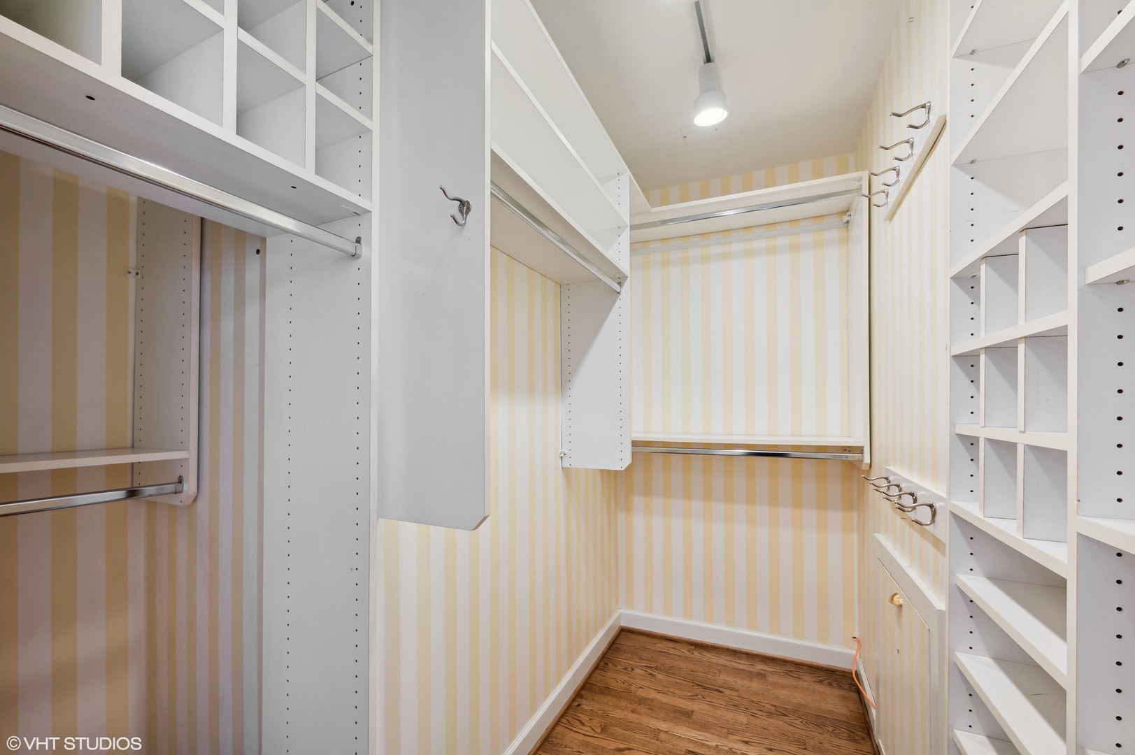 3100 North Sheridan Road, Unit 4D Chicago, IL 60657 - Photo 13 of 21 a view of walk in closet