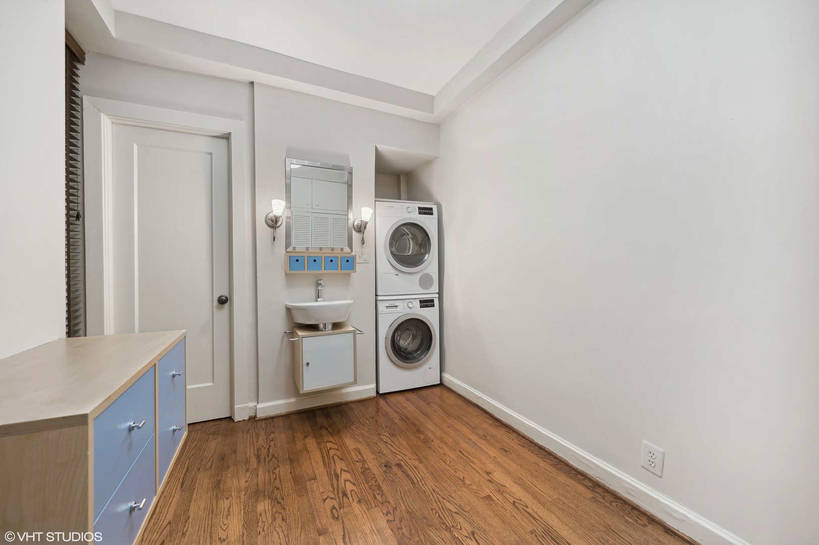 3100 North Sheridan Road, Unit 4D Chicago, IL 60657 - Photo 18 of 21 a view of utility room
