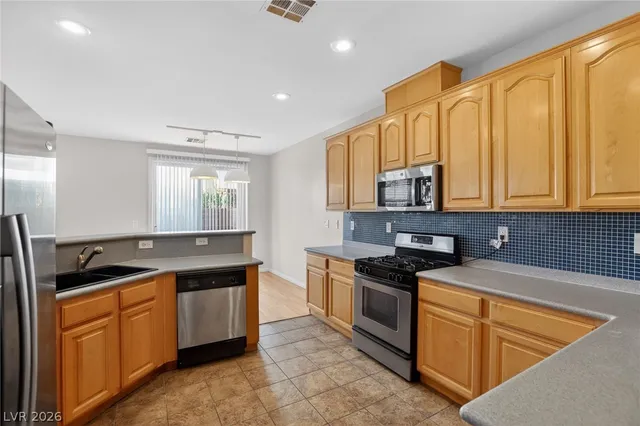 $1,975 | 9132 Kona Peaks Court, Unit 103, Las Vegas, NV 89149