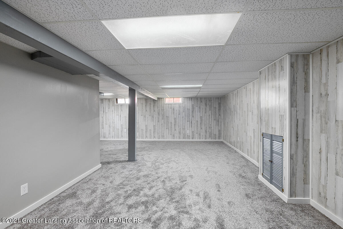 3200 Sunderland Road Lansing, MI 48911 - Photo 17 of 22 IMG_1014