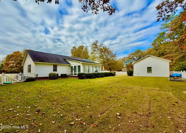 $319,000 | 4569 Hunter Creek Drive, La Grange, NC 28551