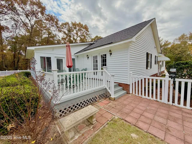 $319,000 | 4569 Hunter Creek Drive, La Grange, NC 28551