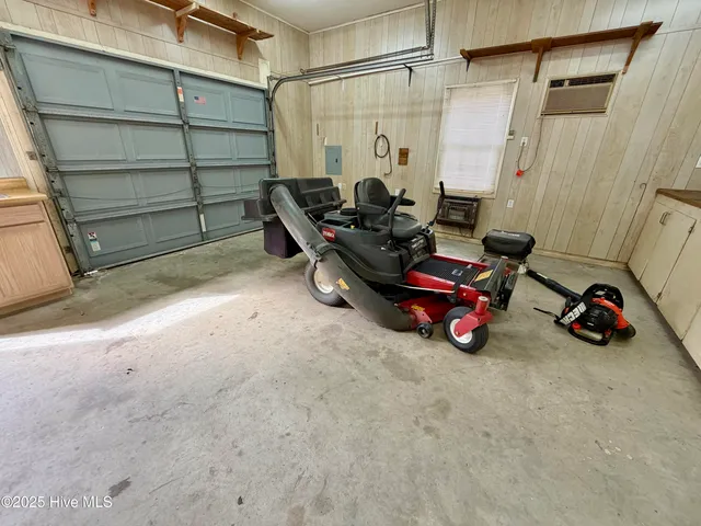 $319,000 | 4569 Hunter Creek Drive, La Grange, NC 28551