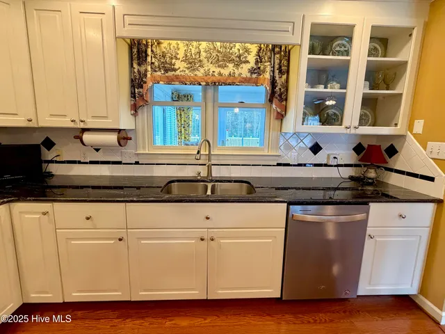 $319,000 | 4569 Hunter Creek Drive, La Grange, NC 28551