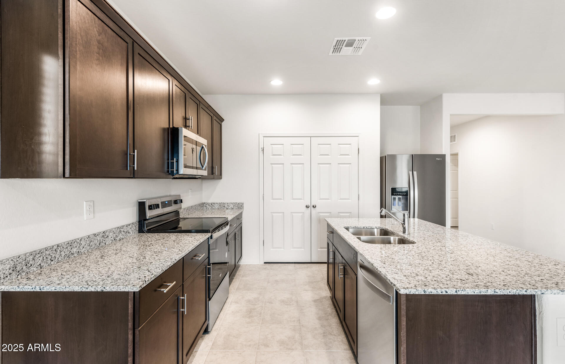 25474 West Chipman Road Buckeye, AZ 85326 - Photo 6 of 21 4.Kitchen