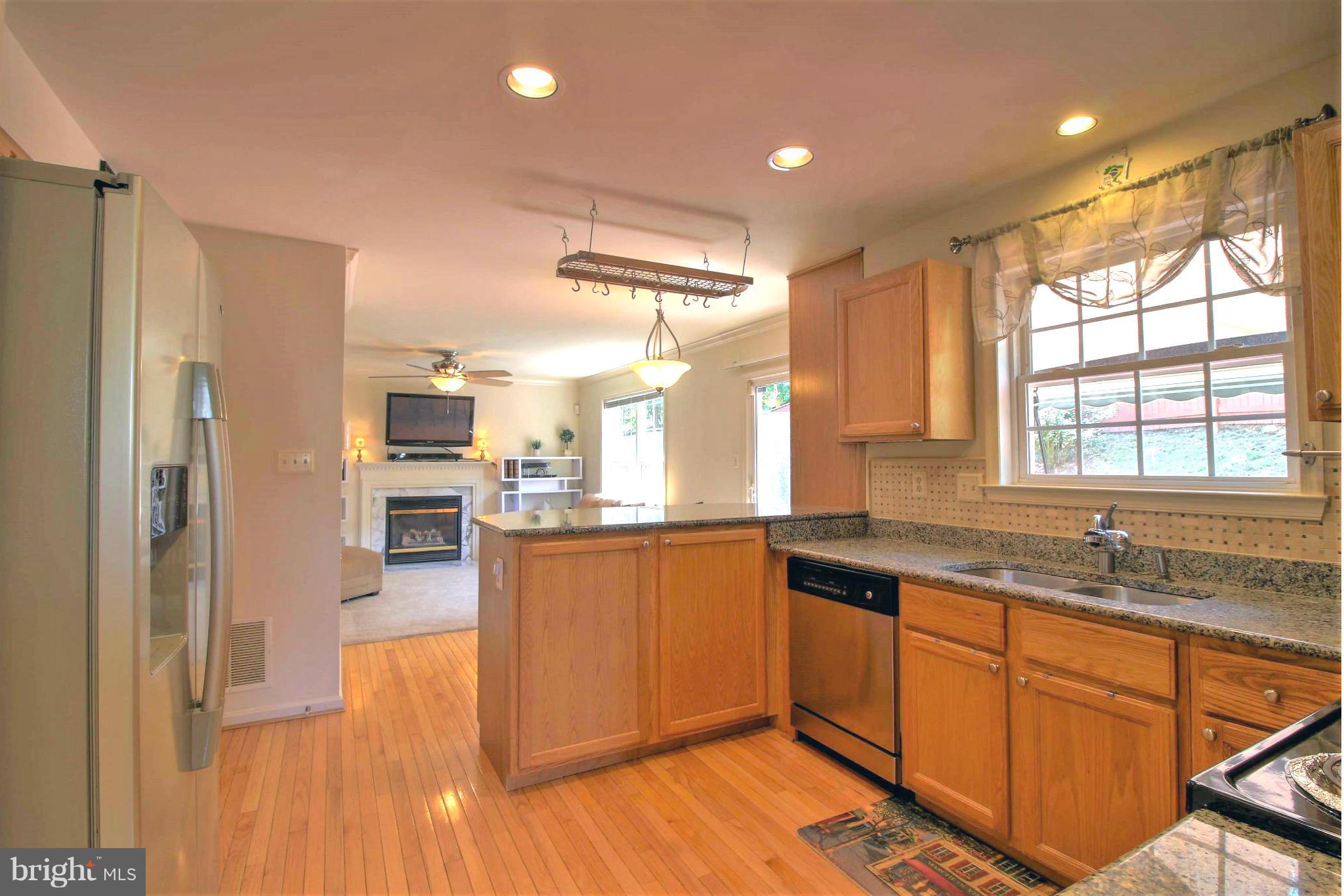 8020 Roland Court Elkridge, MD 21075 - Photo 4 of 30 Kitchen