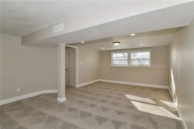 $1,825 | 6632 East 134th Street, Grandview, MO 64030