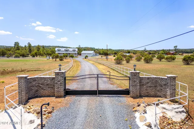 $1,690,000 | 5247 Highway 260, Pinedale, AZ 85901