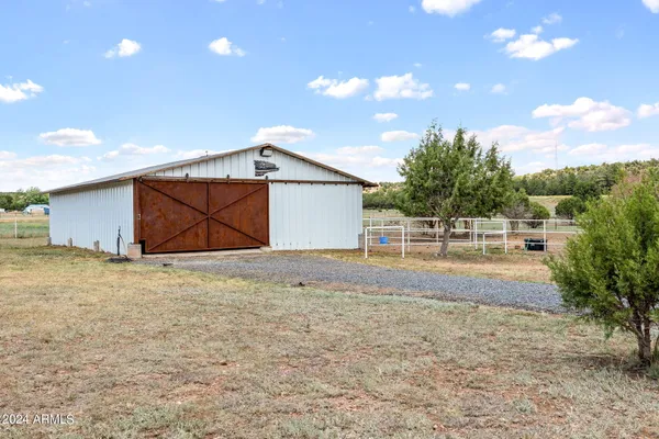 $1,690,000 | 5247 Highway 260, Pinedale, AZ 85901