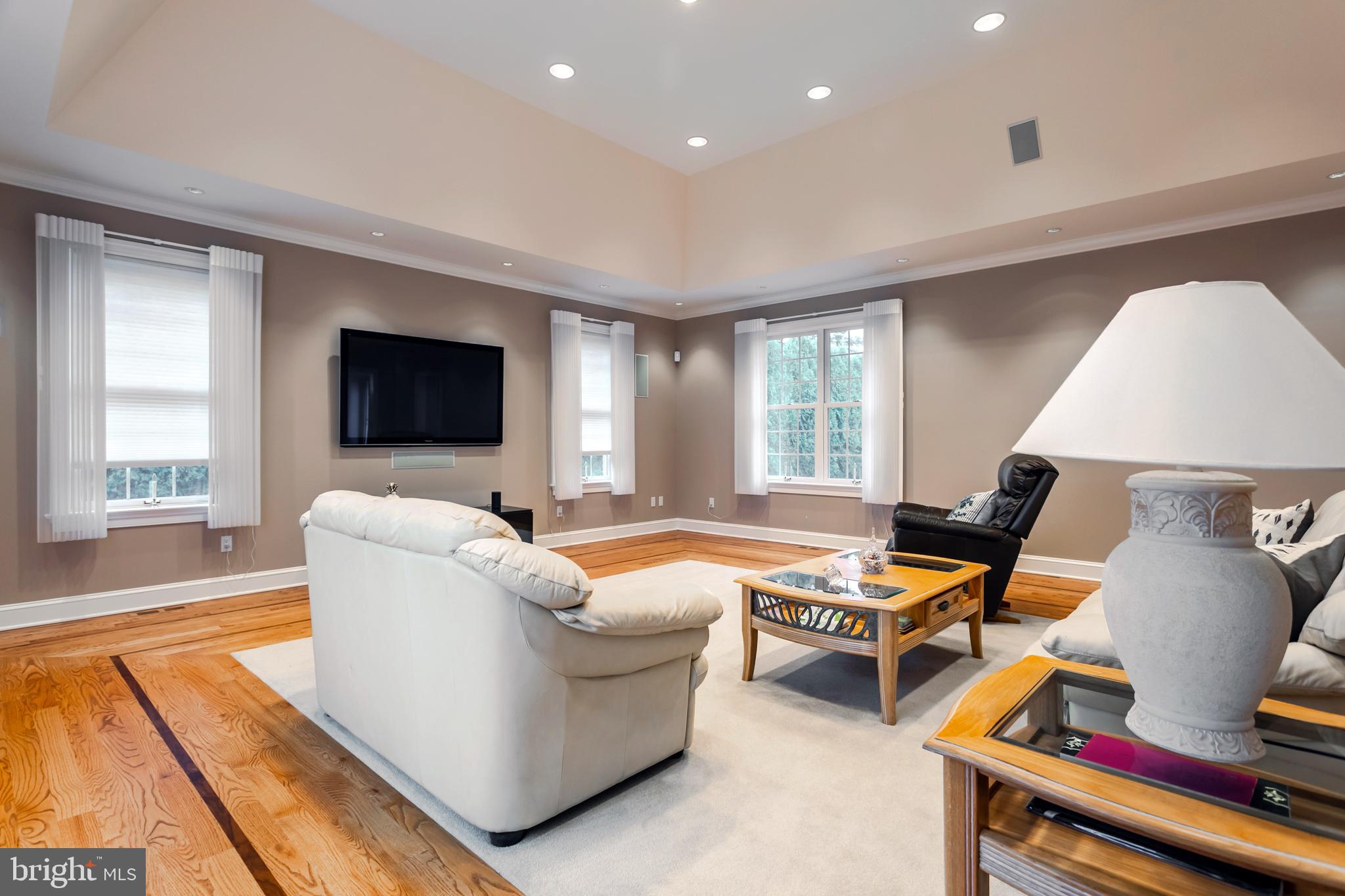 910 Jamestown Road Broomall, PA 19008 - Photo 8 of 42 Gallery Image 8